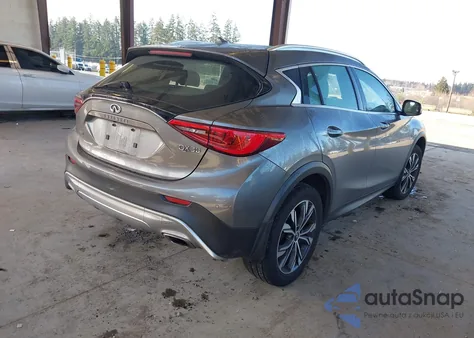 2017 Infiniti Qx30 Premium z USA, uszkodzony, nr VIN SJKCH5CR7HA028488